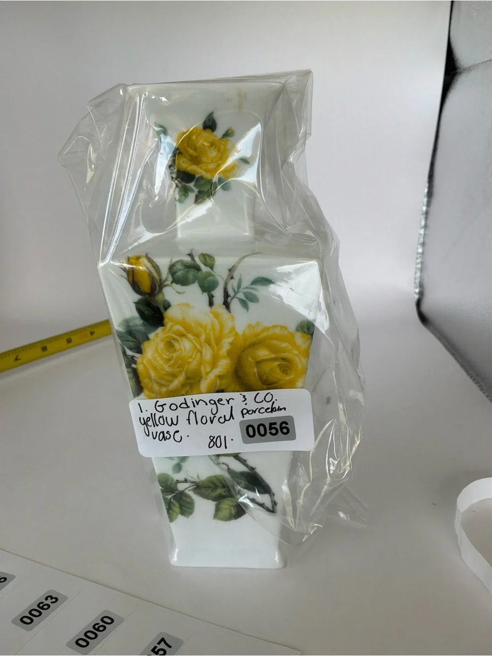 I. Godinger & Co. Yellow Rose Porcelain Square Vase Floral Décor